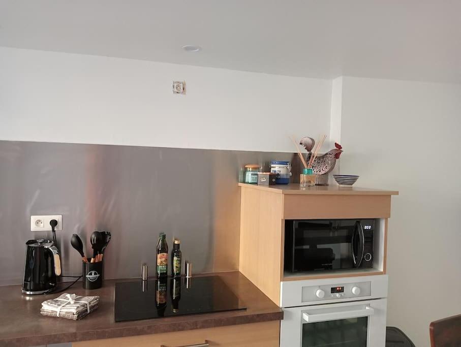 Maison De Village Avec Superbe Vue Cuq  Екстер'єр фото